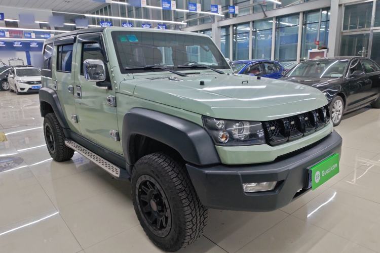 Used BAIC Off-Road BJ40 2016 40L 2.3T Automatic Two-Wheel Drive Prestige Edition
