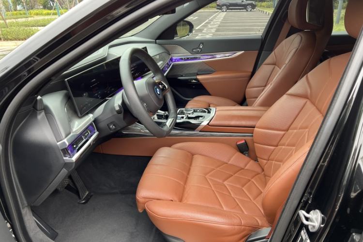 Used BMW i7 2023 eDrive50L Prestige Luxury Package
