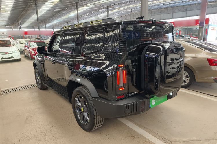 Used JETOUR Traveler 2023 2.0T All-Wheel-Drive CrossPRO
