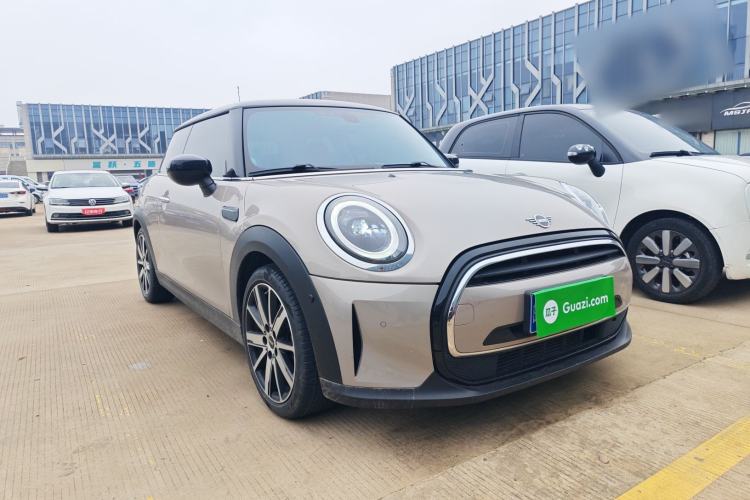 Used MINI 2023 Updated 1.5T COOPER Artist Front Right 45 Deg