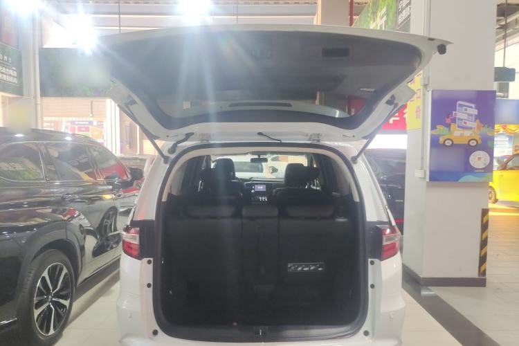 Used Honda Odyssey 2015 Updated Version 2.4L Smart Edition Trunk