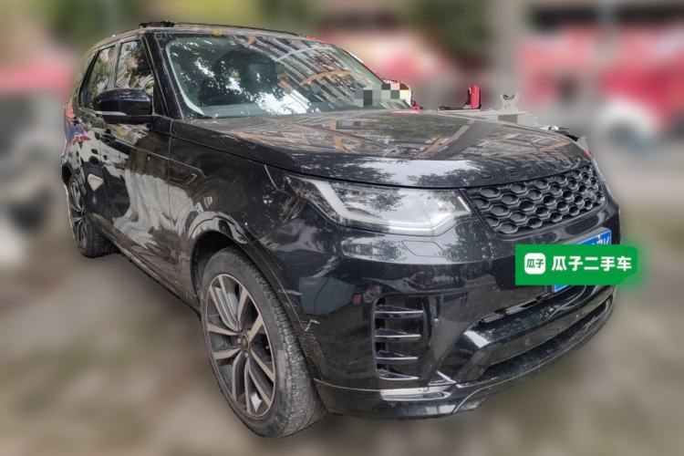 Used Land Rover Discovery 2021 360 PS R-Dynamic SE Front Right 45 Deg