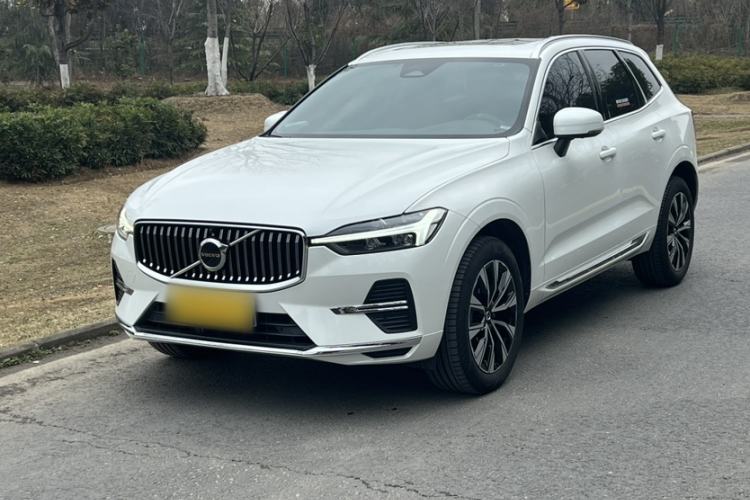 Used Volvo XC60 2023 B5 4x4 Smart Luxury Edition