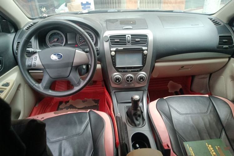Used Bestune B50 2011 1.6L manual fashion version
