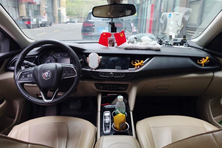 Used Buick Regal 2020 552T Elite Edition Center Console