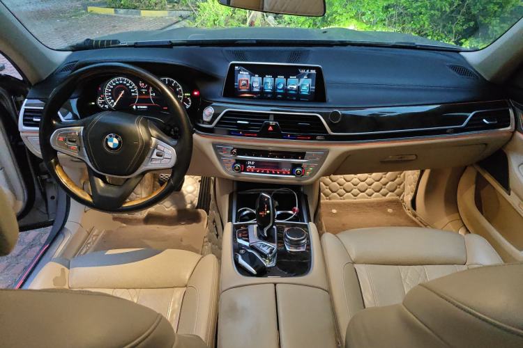 Used BMW 7 Series 2016 730Li Luxury Model
