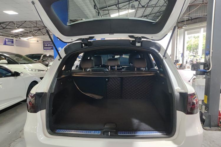 Used Mercedes-Benz GLC 2020 GLC 260 L 4MATIC Dynamic Model Trunk