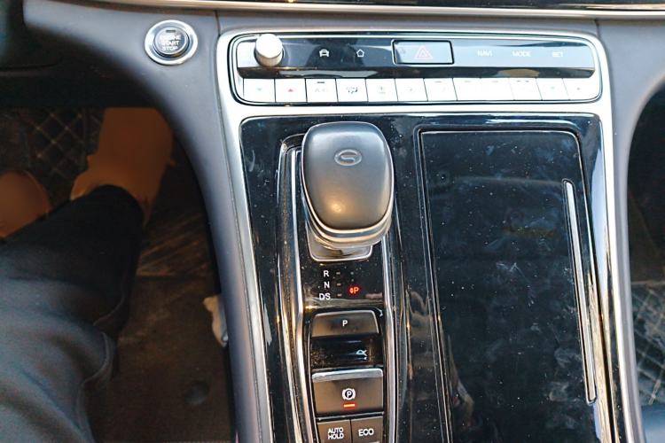 Used GAC Trumpchi M8 2021 Lingxiu Series 390T Deluxe Edition Gear Lever