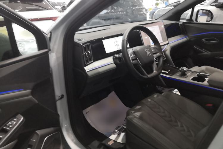 Used BYD Song L DM-i 2025 Intelligent Driving Version 160 km Beyond-Range Type Driver Seat