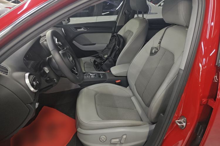 Used Audi A3 2020 Sportback 35 TFSI Fashion Edition China VI Emission Standard Left Front Seat