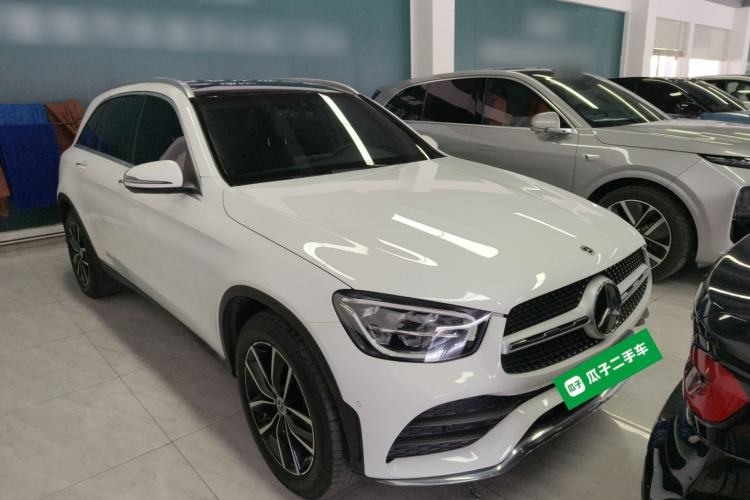 Used Mercedes-Benz GLC 2022 Facelift GLC 260 L 4MATIC Luxury Edition Front Right 45 Deg
