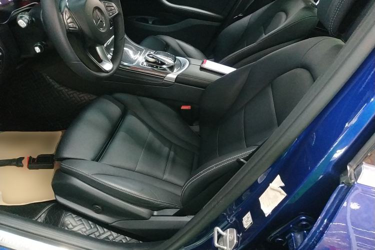 Used Mercedes-Benz GLC 2018 GLC 260 4MATIC Luxury Model
