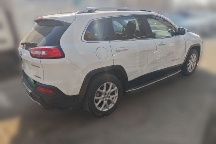 Used Jeep Cherokee 2017 2.0L Superior Edition Rear Right 45 Deg