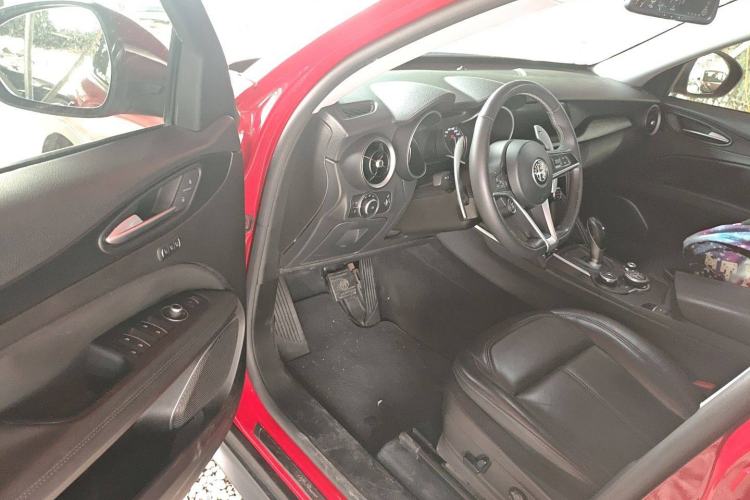 Used Alfa Romeo Stelvio 2017 2.0T 280HP Luxury Edition
