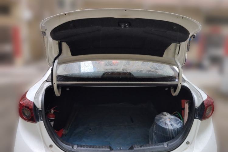 Used Mazda 3 Axela 2017 Sedan 1.5L Manual Comfort Model Emission Standard China V
