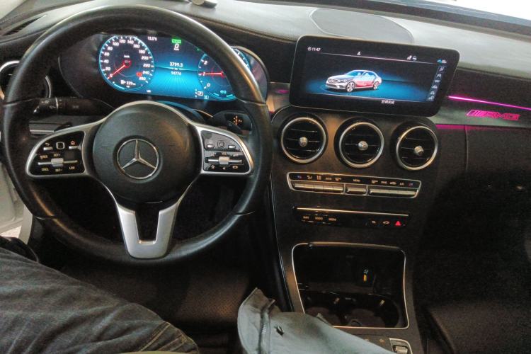 Used Mercedes-Benz C-Class 2019 C 260 L Sport Edition Center Console