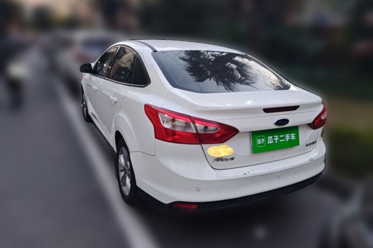 Used Ford Focus 2012 Sedan 1.6L Automatic Fashion Edition