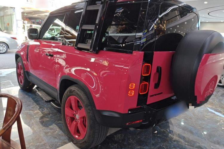 Used Land Rover Defender 2021 90 P400 Classic Reproduction Edition