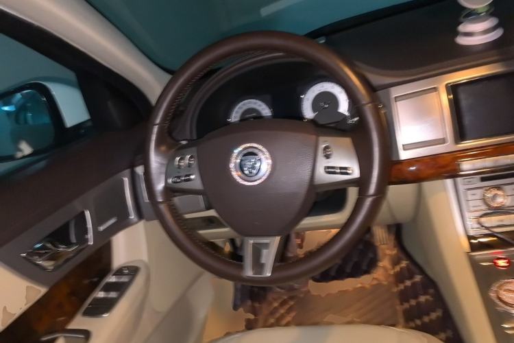 Used Jaguar XF 2009 XF 3.0L V6 Luxury Edition Steering Wheel