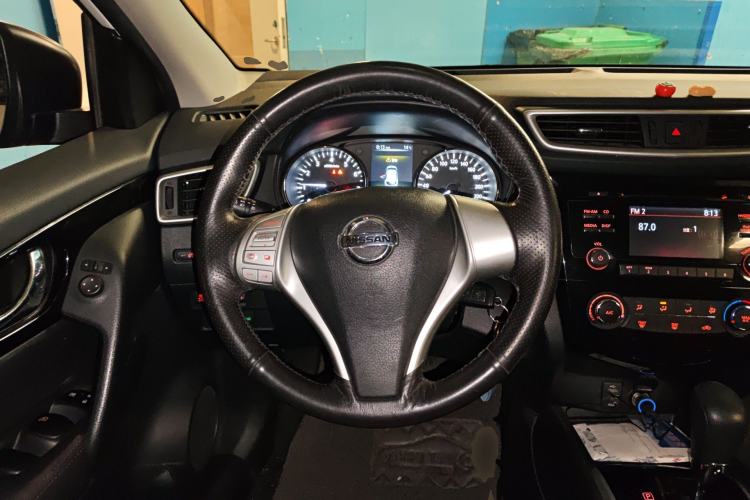 Used Nissan Qashqai 2016 2.0L CVT Elite Edition Steering Wheel