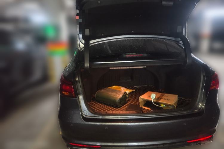 Used CHANGAN Ruicheng CC 2022 Blue Whale Edition 1.5T DCT Luxury Model Trunk