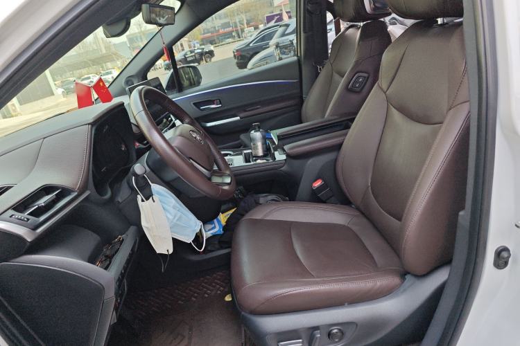 Used Toyota SIENNA 2021 2.5L Hybrid Platinum Edition Left Front Seat