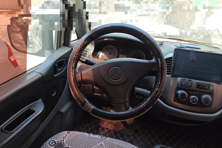 Used FORTHING Lingzhi 2013 M3 1.6L 7-Seater Comfort Model Steering Wheel