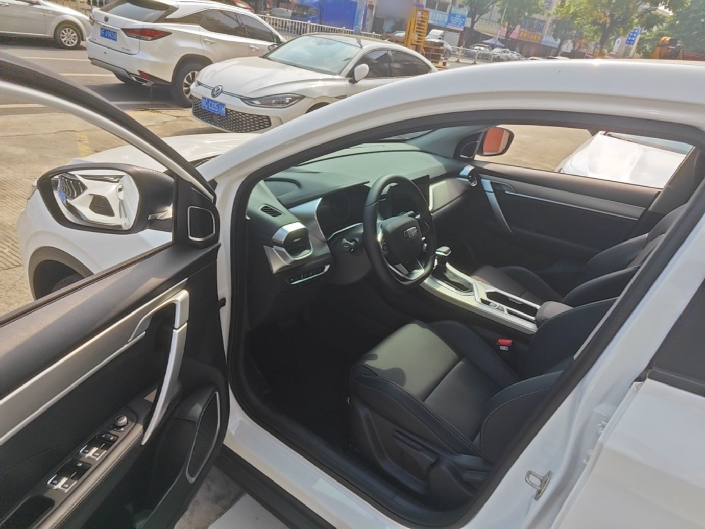 Geely Auto Coolray 2025 1.5L CVT Super Edition — снимка 18