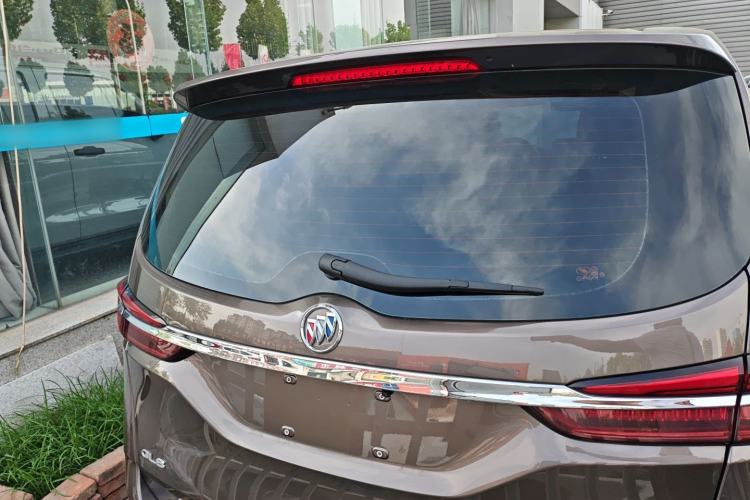 Used Buick GL8 2023 Land Executive Class Comfort Model
