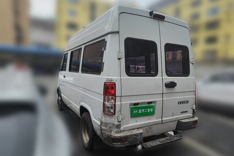 Used Iveco Daily 2020 2.5T A35 Passenger Van with Dual Tires Mid-Roof Design 5-9 Seater China V Emission Standard Rear Left 45 Deg