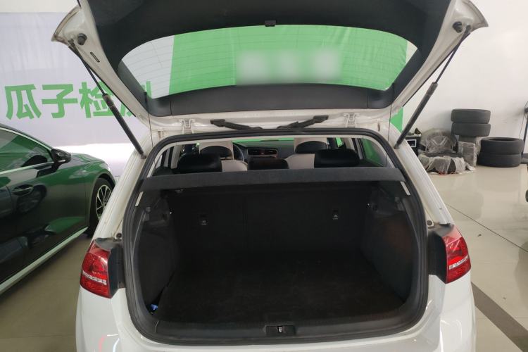 Used Volkswagen Golf 2016 1.6L Automatic Fashion Model