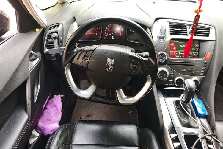 Used DS 5 2014 1.6T Luxury Edition THP160 Steering Wheel