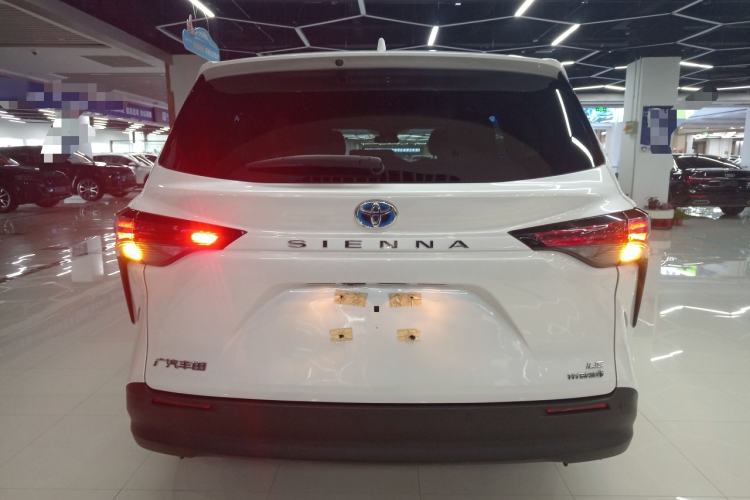 Used Toyota Sienna 2023 2.5L Hybrid Comfort Edition