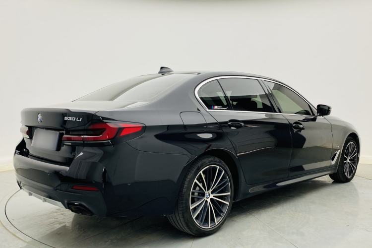 Used BMW 5 Series 2023 Restyled 530Li Leading Edition M Sport Package
