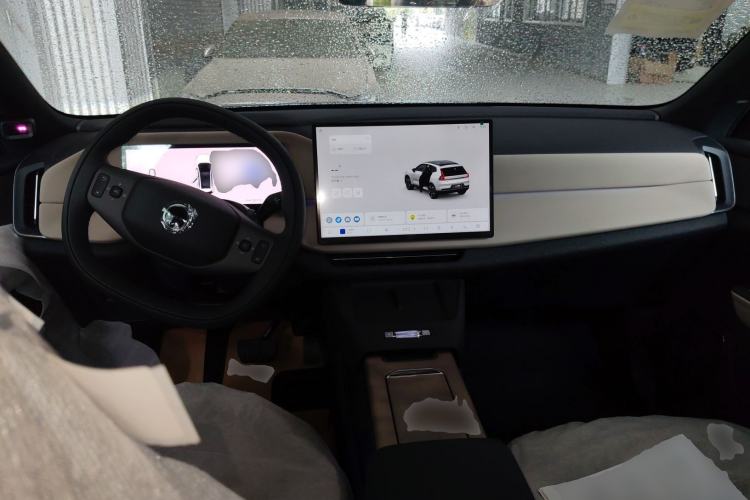 Used Volvo XC70 Plug-in Hybrid 2026 Model Four-Wheel Drive Long-Range Plus Center Console