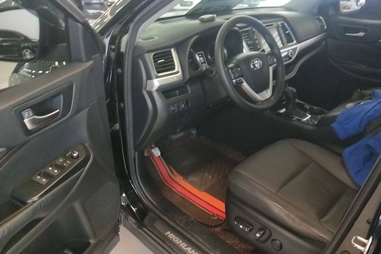 Used Toyota Highlander 2015 2.0T Four-Wheel Drive Luxury Edition 7-Seater
