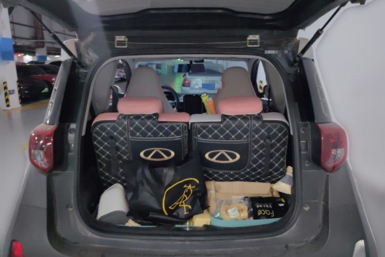 Used Chery Little Ant 2022 Restyled Version Sweet Pink Edition Half-Sugar Version 30.6 kWh 30 kW 301 km Trunk