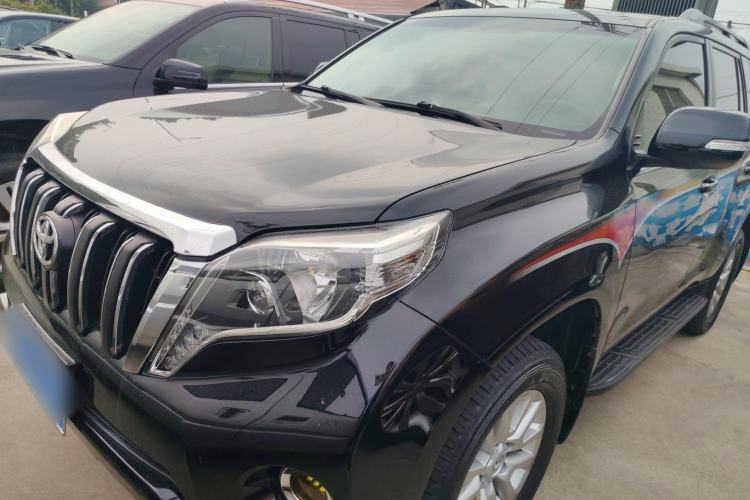 Used Toyota Land Cruiser 2017 4.0 V6 Low-Trim Version—Middle East