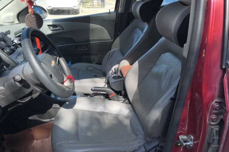 Used Chevrolet Aveo Sonic 2011 Sedan 1.6L Automatic SX
