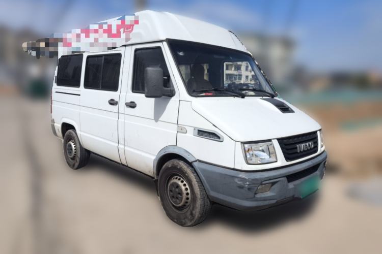 Used Iveco Daily 2017 2.5T A35 Passenger Van 5-7 Seats Model 47Z5
