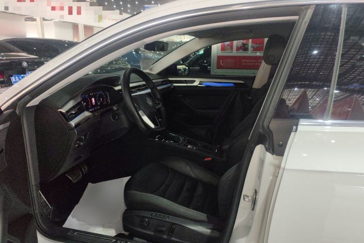 Used Volkswagen FAW-Volkswagen CC 2023 Hunting Vehicle 380TSI Hunter's Heart Edition Left Front Seat