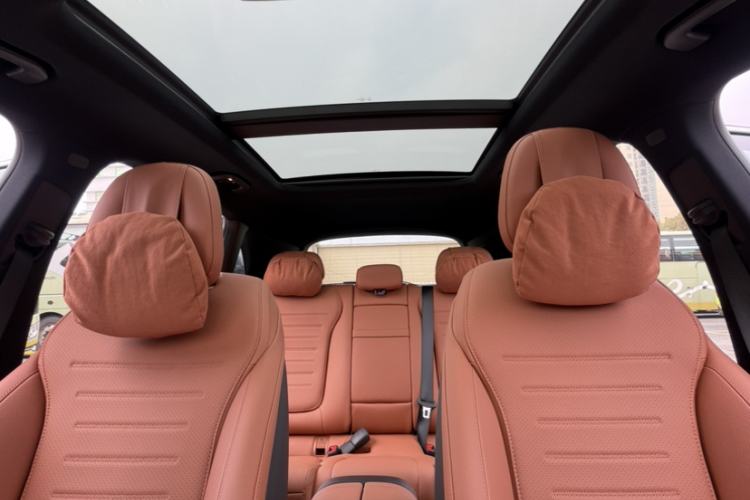 Used Mercedes-Benz GLC 2024 Facelifted GLC 260 L 4MATIC Luxury Version 5 Seats