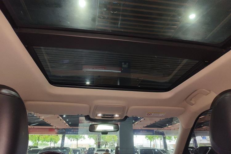 Used Ford Explorer 2023 EcoBoost 285 Four-Wheel Drive Titanium Edition 6 Seats