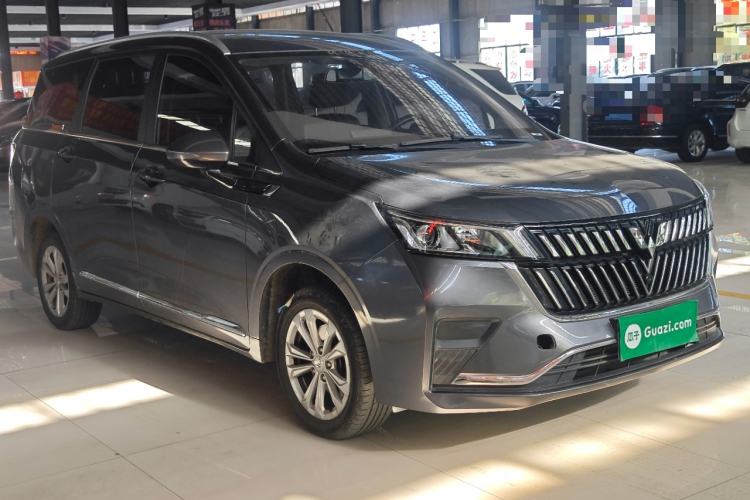 Used Wuling Jiachen 2022 1.5L Manual Comfort Edition Front Right 45 Deg