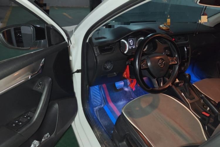 Used Skoda Octavia 2018 TSI280 DSG Luxury Edition Driver Seat