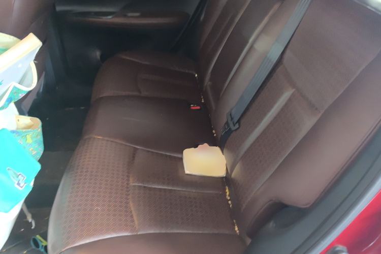 Used Nissan Tiida 2013 1.6L CVT Cool Cafe Edition