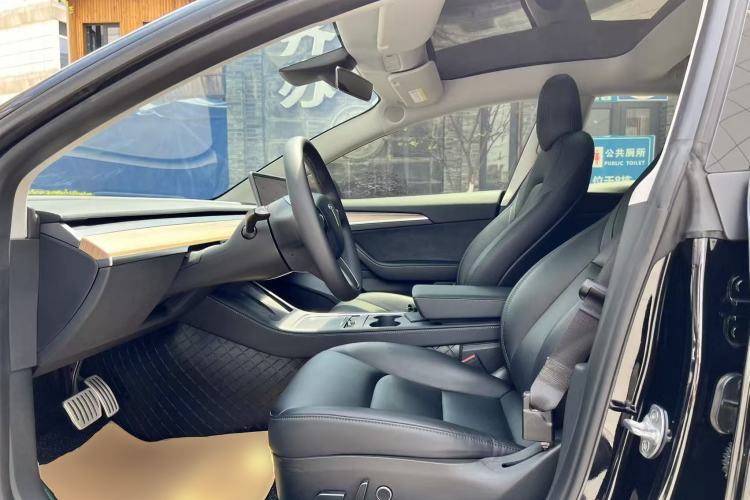 Used Tesla Model 3 2022 Performance High-Performance All-Wheel-Drive Version Left Front Seat