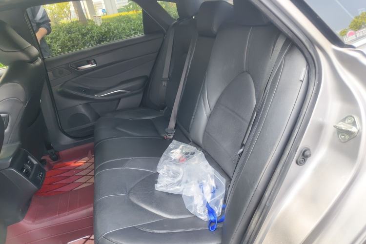 Used Toyota Avalon 2019 Dual-Engine 2.5L Luxury Edition China VI Standard