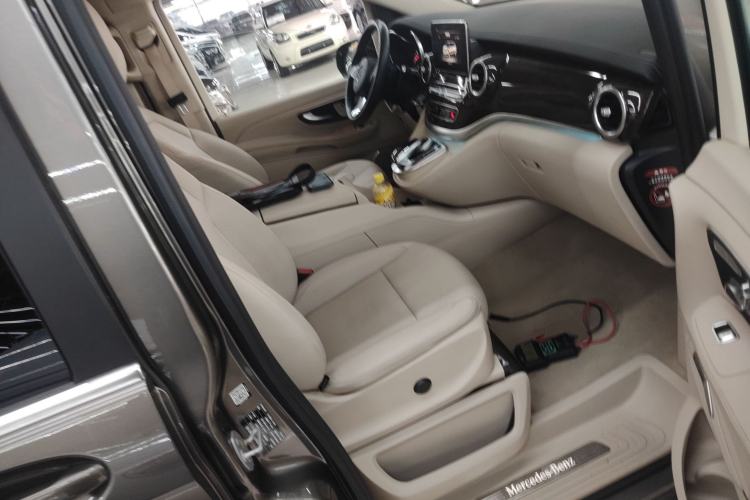 Used Mercedes-Benz V-Class 2017 V 260 Prestige Edition