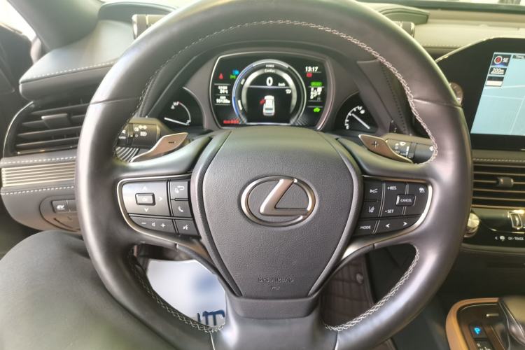 Used Lexus LS 2021 500h Excellence Edition
